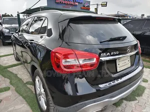 Mercedes-Benz GLA 250 2016 Black
