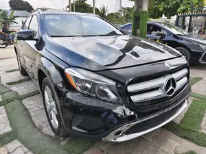 Mercedes-Benz GLA 250 2016 Black