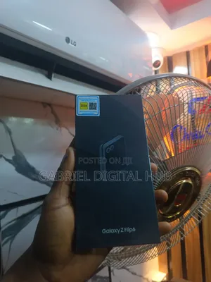 New Samsung Galaxy Z Flip6 512 GB Black
