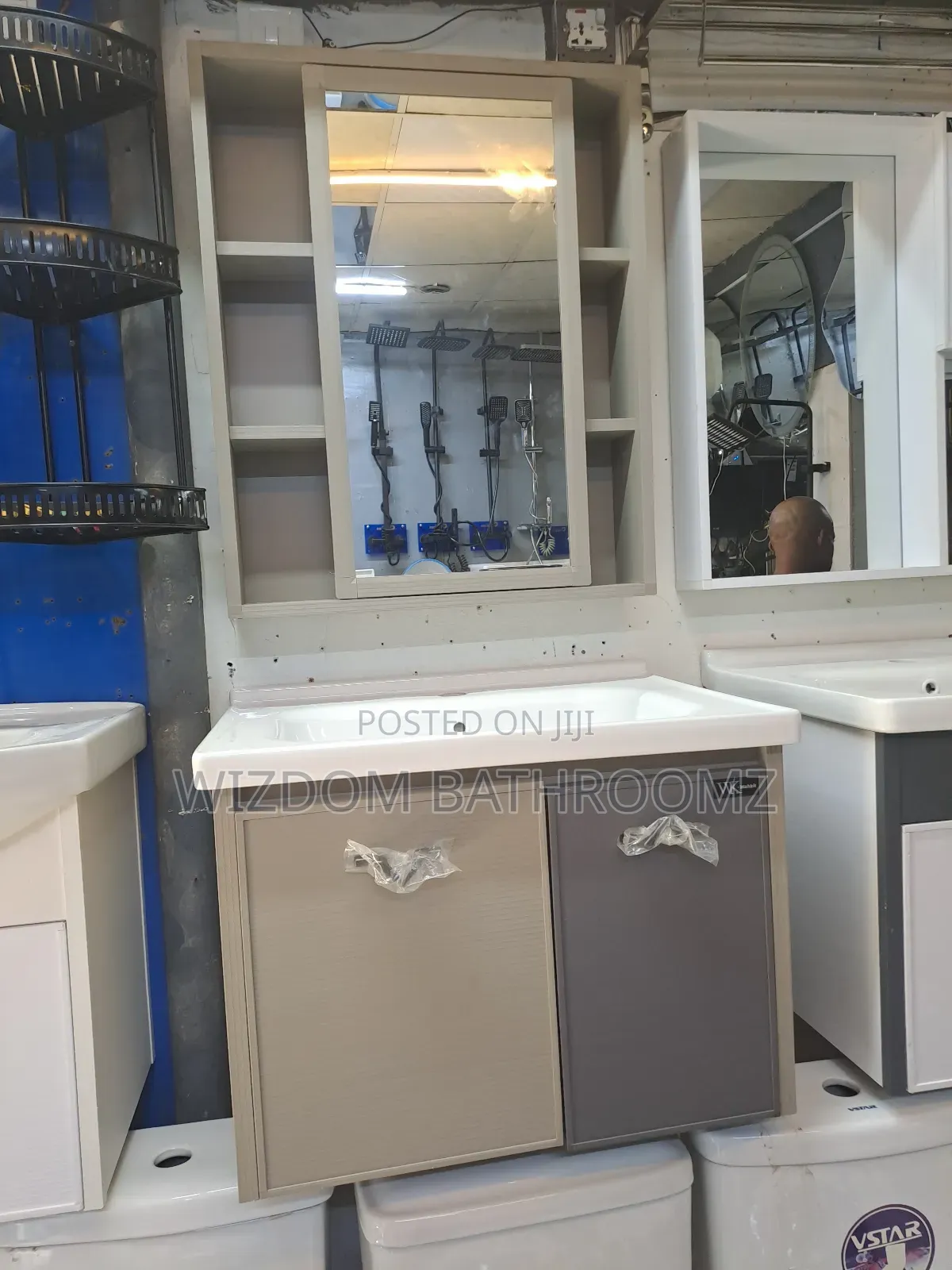 Cabinet Basin With Mirror