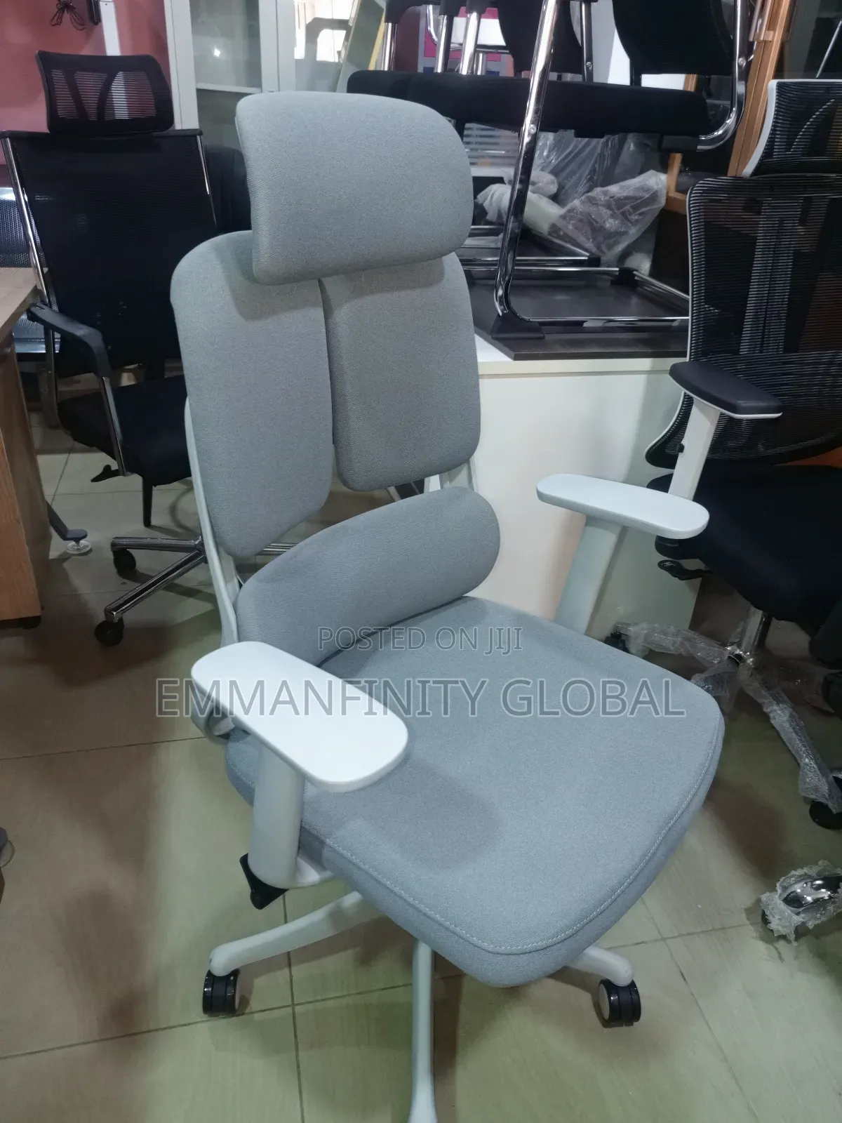 Matrix Swivel Chair With Headrest