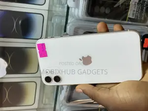 Apple iPhone 11 64 GB White