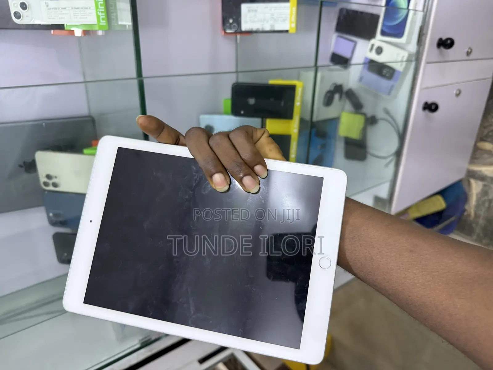 Apple iPad 9.7 128 GB Silver