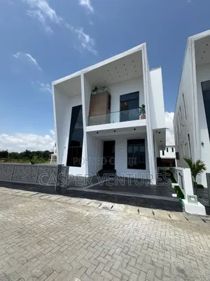 5bdrm Duplex in Conservation, Lekki Expressway for sale