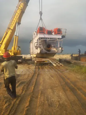 150tons Crane