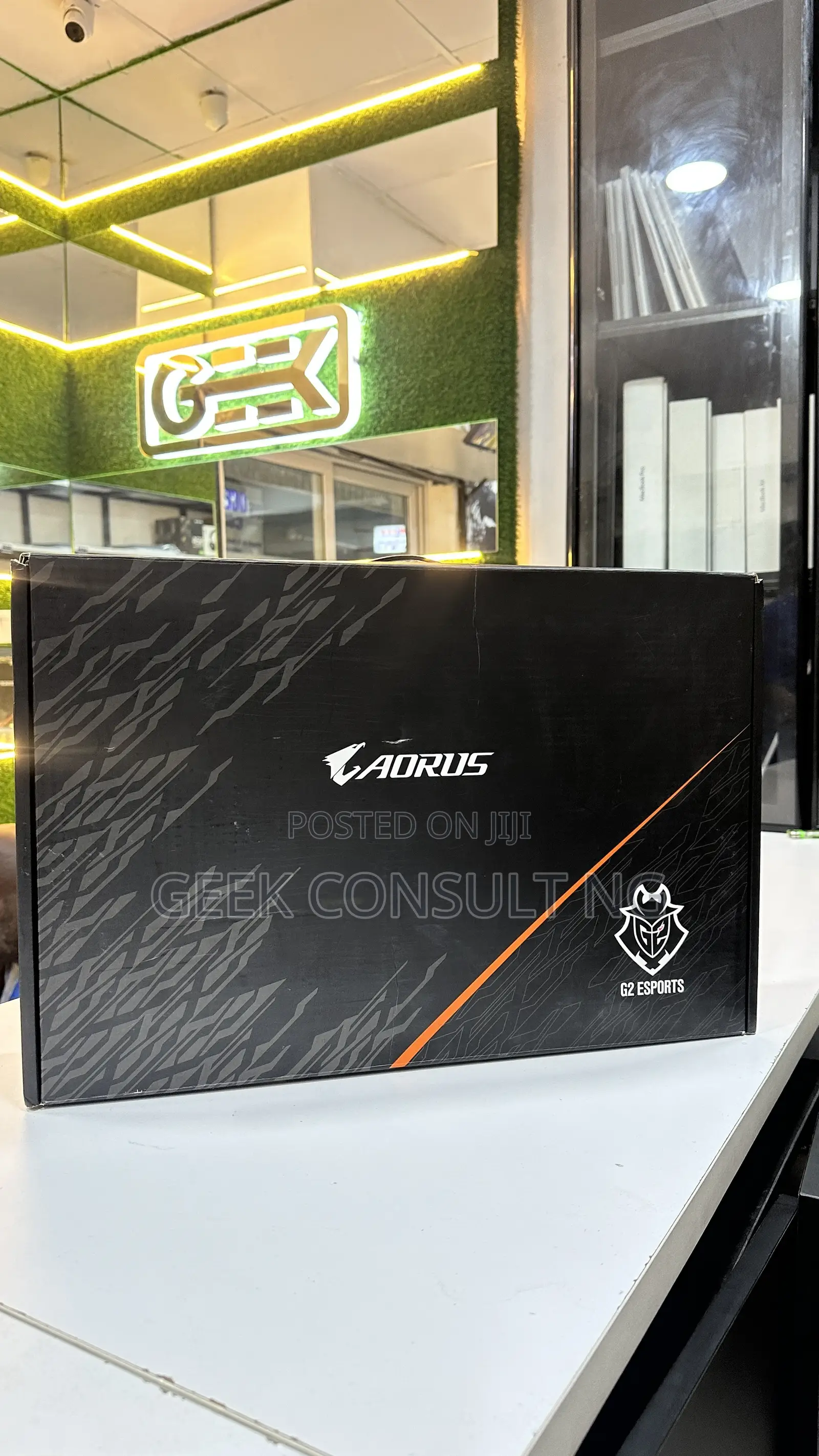 Laptop Gigabyte AORUS 17G 32GB Intel Core i7 SSD 512GB