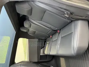 Tesla Cybertruck Cyberbeast AWD 2025 Gold