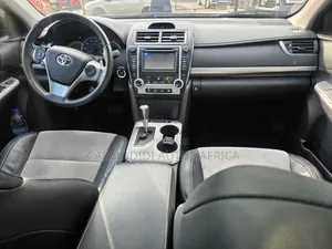Toyota Camry SE 4dr Sedan (2.5L 4cyl 6A) 2013 Burgundy
