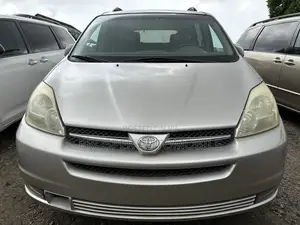 Toyota Sienna XLE Limited AWD (3.3L V6 5A) 2004 Silver