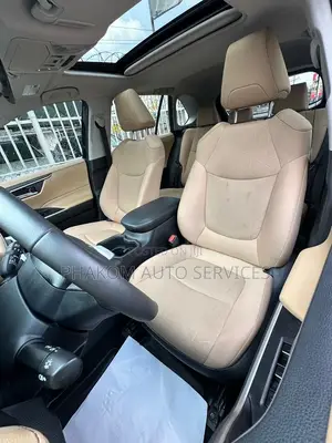 Toyota RAV4 XLE AWD 2024 Blue