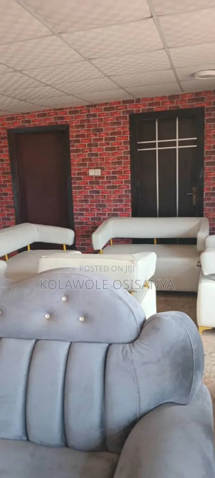 Topnotch Sitters,Dinning and Bed
