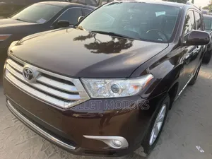 Toyota Highlander Limited 2011 Red