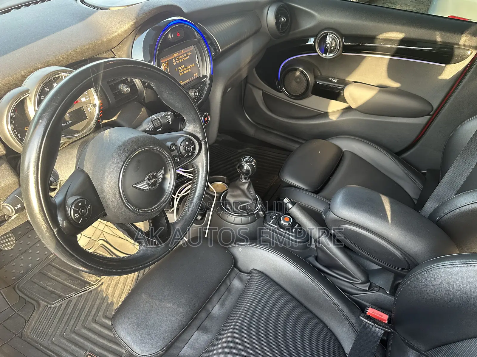 Mini Cooper 2016 Red
