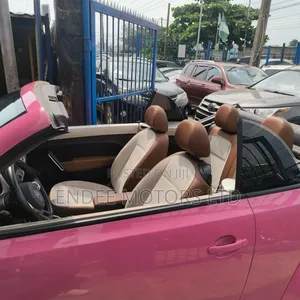 Volkswagen Beetle 1.8T SE Convertible 2016 Pink