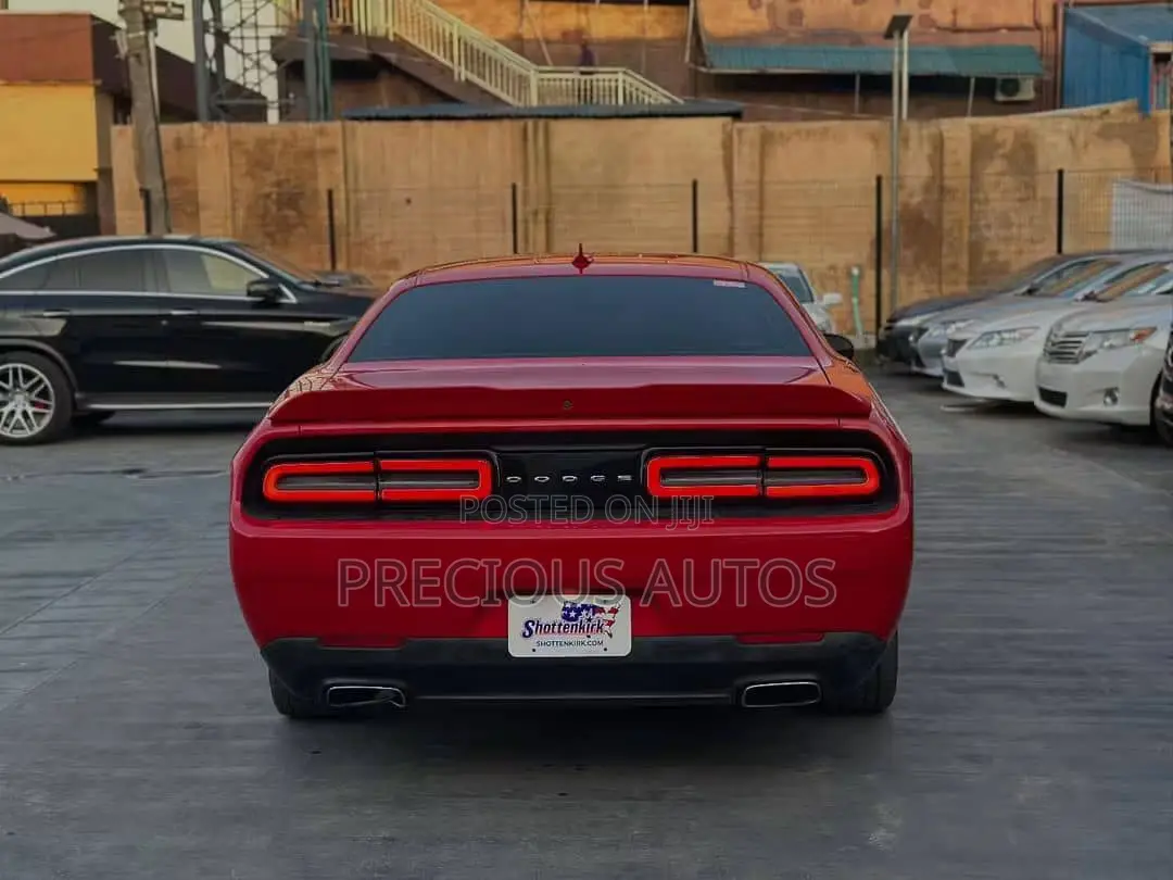 Dodge Challenger 2017 Red