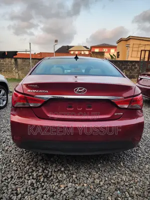 Hyundai Sonata Limited 4dr Sedan w/Prod. End 12/13 (2.0L 4cyl Turbo 6A)