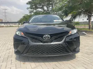 Toyota Camry SE (2.5L 4cyl 8A) 2019 Black