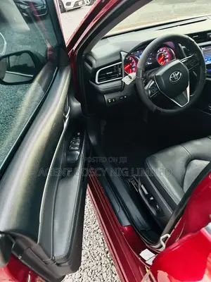 Toyota Camry XSE FWD (2.5L 4cyl 8AM) 2018 Red