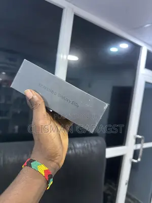 New Samsung Galaxy S10e 128 GB Black