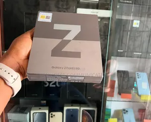 New Samsung Galaxy Z Fold 3 256 GB Black