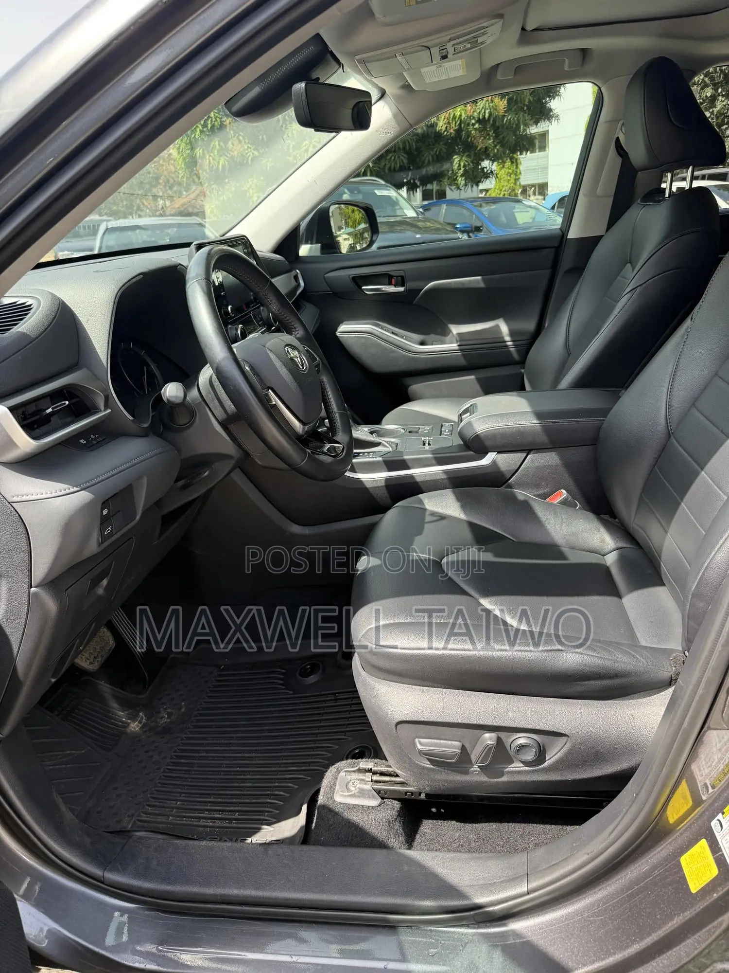 Toyota Highlander XLE 2021 Gray