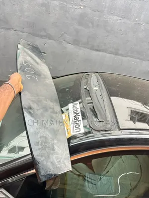 C300 2015 First Small Panoramic Roof Glass Available