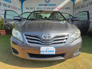Toyota Camry 2011 Gray