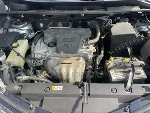 Toyota RAV4 XLE 4dr SUV AWD (2.5L 4cyl 6A) 2018 Silver