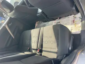 Toyota RAV4 XLE 4dr SUV AWD (2.5L 4cyl 6A) 2018 Silver