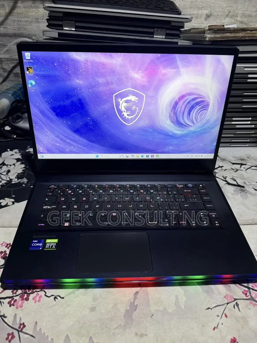 Laptop MSI GE66 Raider 16GB Intel Core i7 SSD 512GB
