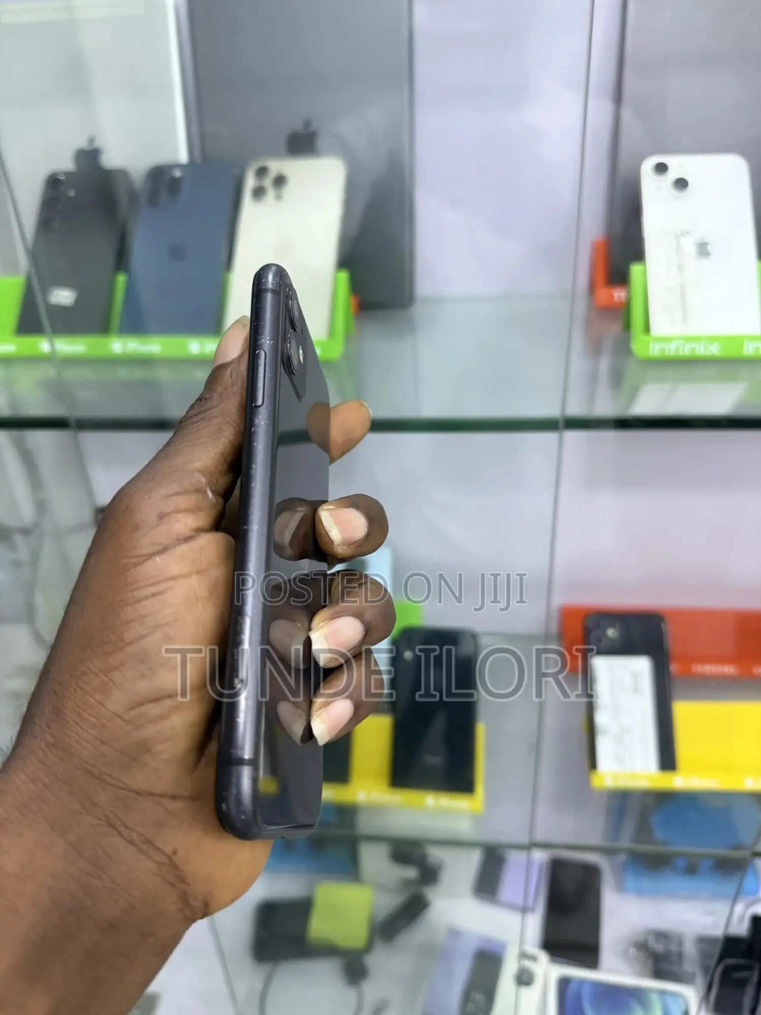 Apple iPhone 11 64 GB Black