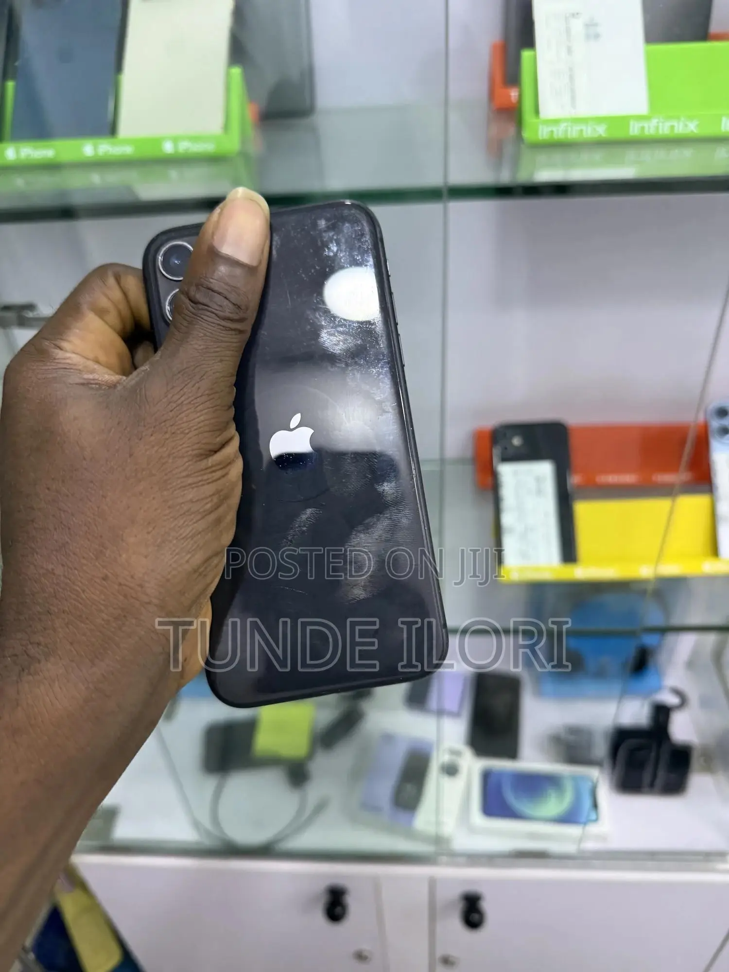 Apple iPhone 11 64 GB Black