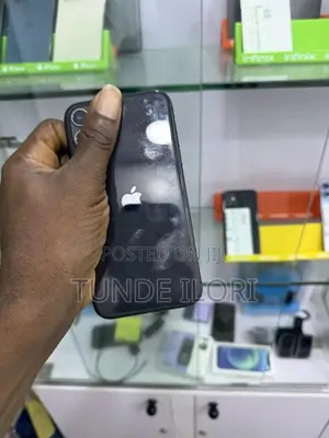 Apple iPhone 11 64 GB Black