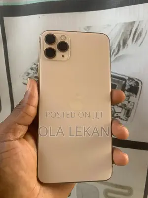Apple iPhone 11 Pro Max 64 GB Gold