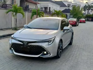 Toyota Corolla 2024 Silver