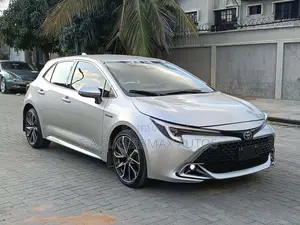 Toyota Corolla 2024 Silver