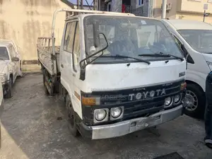 Toyota Dyna 200