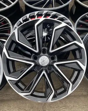 17 Inches Alloyed Wheels