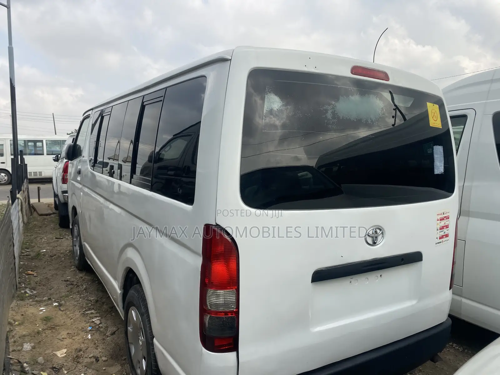 Toyota HiAce 2012 White