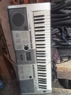 Yamaha Keyboard PSR 403