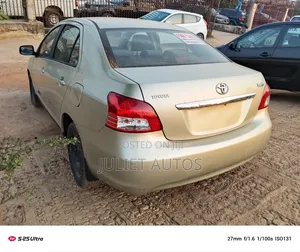 Toyota Yaris 2008 Gold