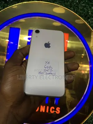 Apple iPhone XR 64 GB White