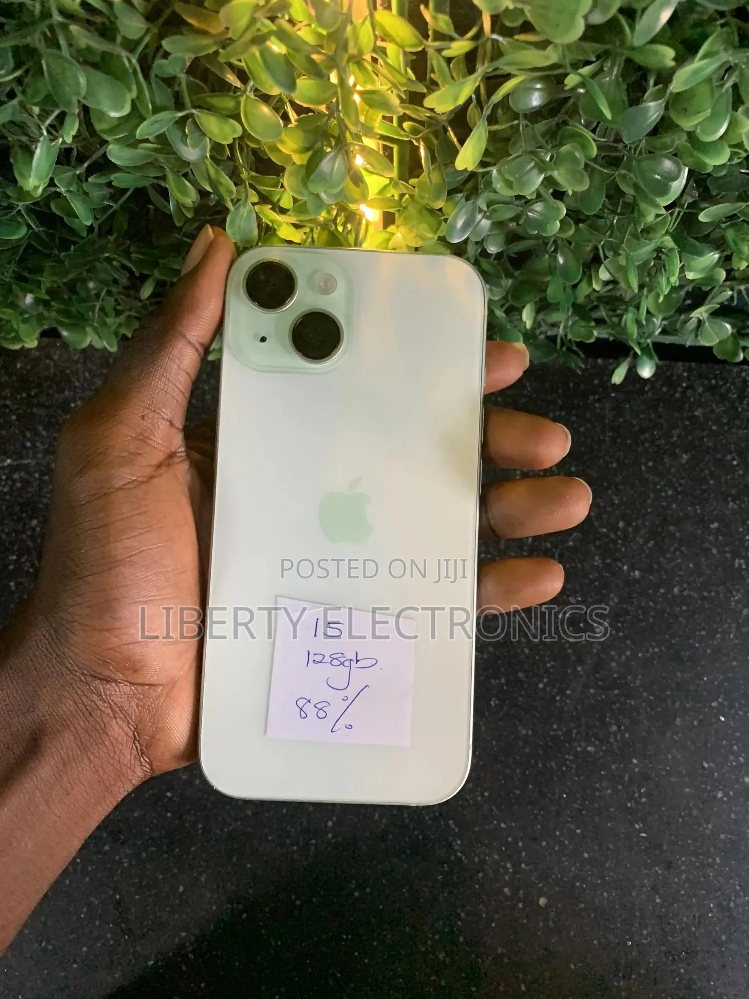 Apple iPhone 15 128 GB Green