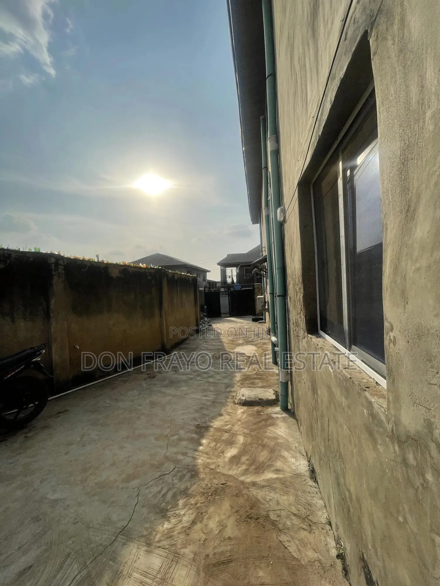 12bdrm Apartment in Sango / Poly, Ibadan Polytechnic/University