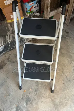 Foldable 3 Steps Big Size Heavy Weight Ladder, Available 4 5 Step