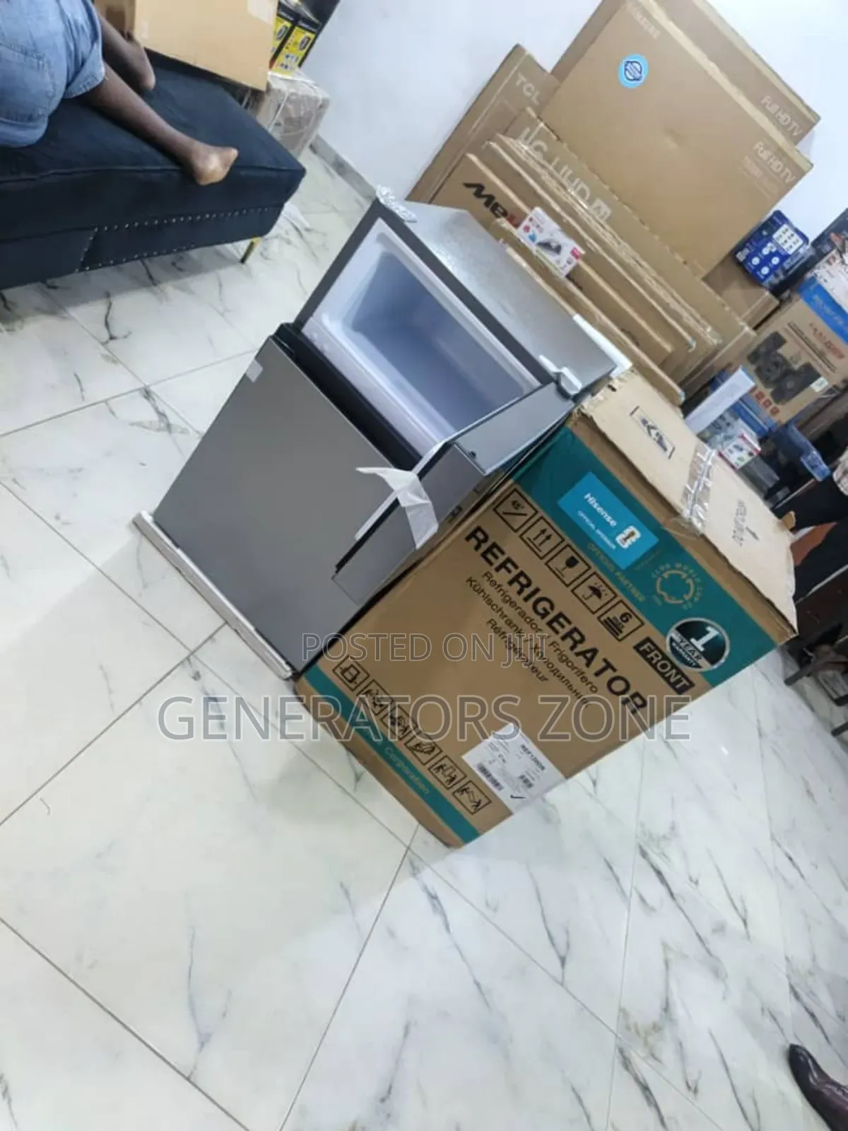 Compact Cooling With Stylish Look
_Hisense Ref120dr 87l