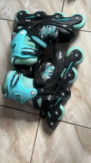 Neatly Used Uk Skate Shoes