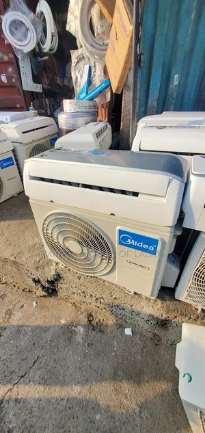 Very Sweet Clean 1.5hp Inverter Ac Midea Unique Color
