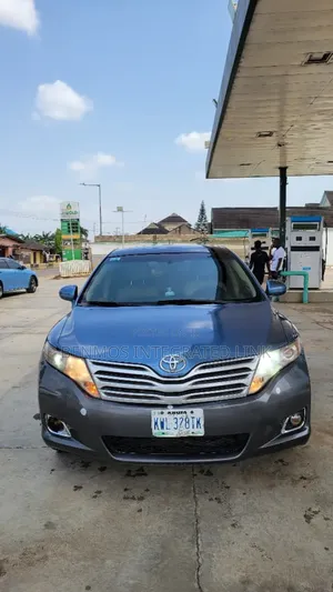 Toyota Venza AWD 2010 Blue