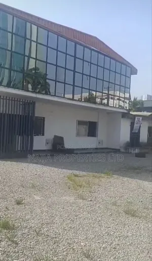 6 Bedroom Fully Detached Duplex on 1000sqm of Land in V.I for Lease